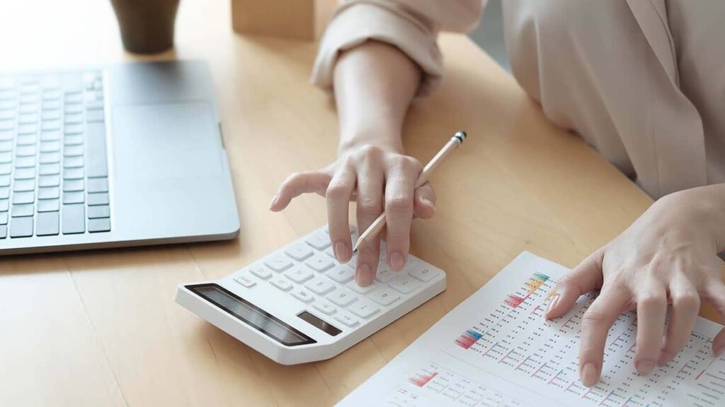 Contrôler la cohérence des données saisies DSN